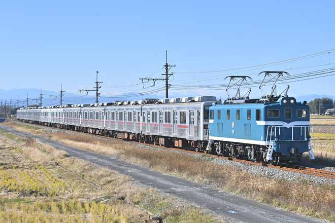 【東武】10000系11004F廃車回送を不明で撮影した写真