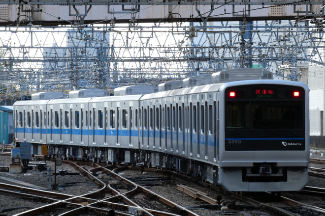 【小田急】3000形3265×6(3265F)日中試運転を相模大野駅で撮影した写真