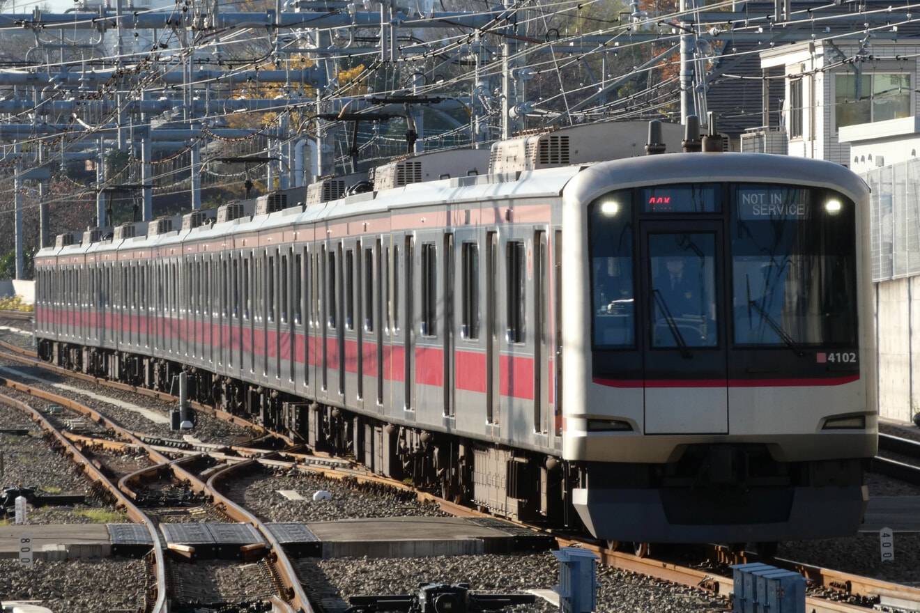【東急】5050系4102F 相鉄新横浜線試運転の拡大写真