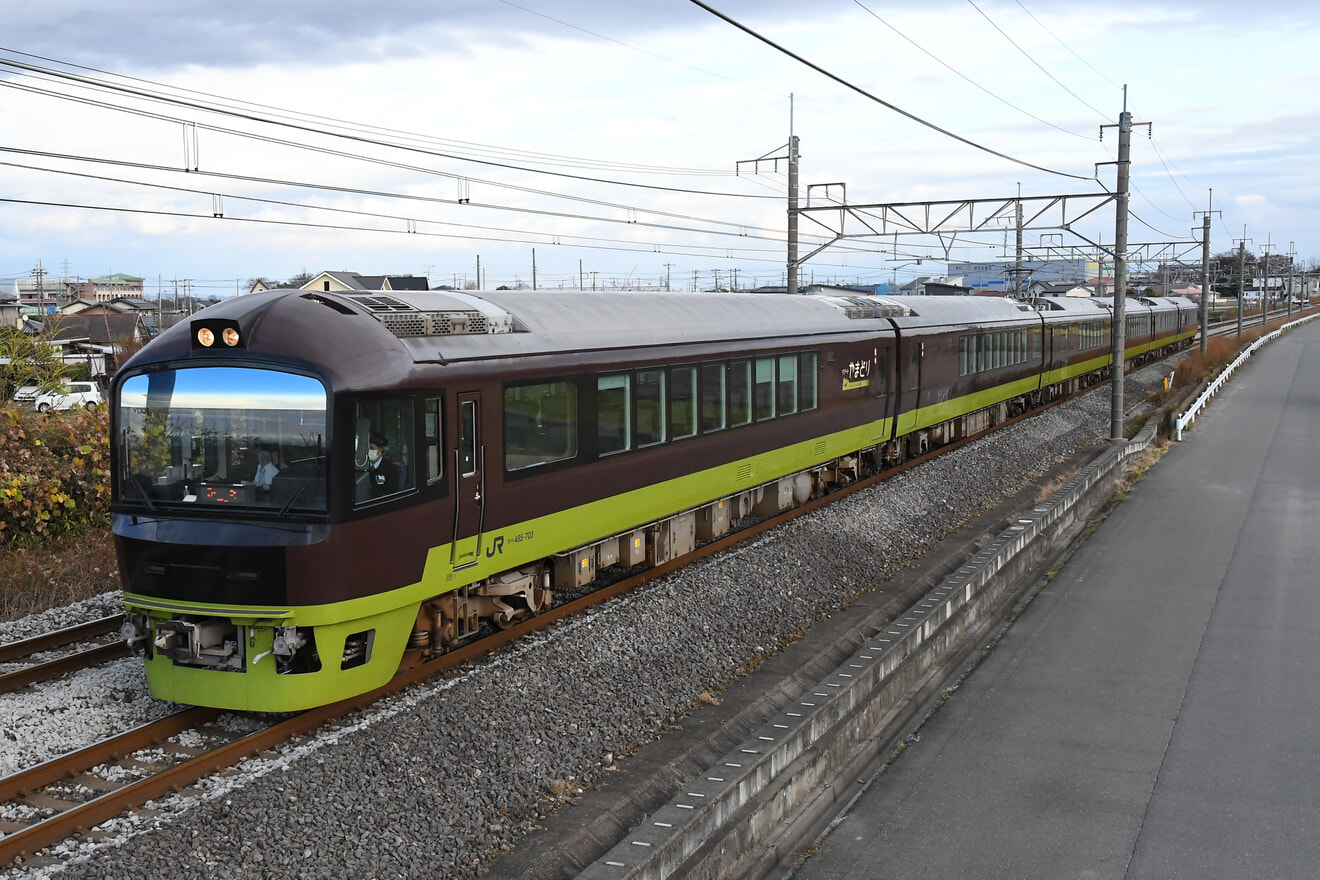 【JR東】団体臨時列車 懐かしの『リゾートやまどり』の拡大写真
