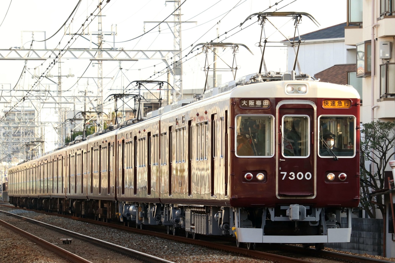 【阪急】阪急京都線での10連運用終了の拡大写真