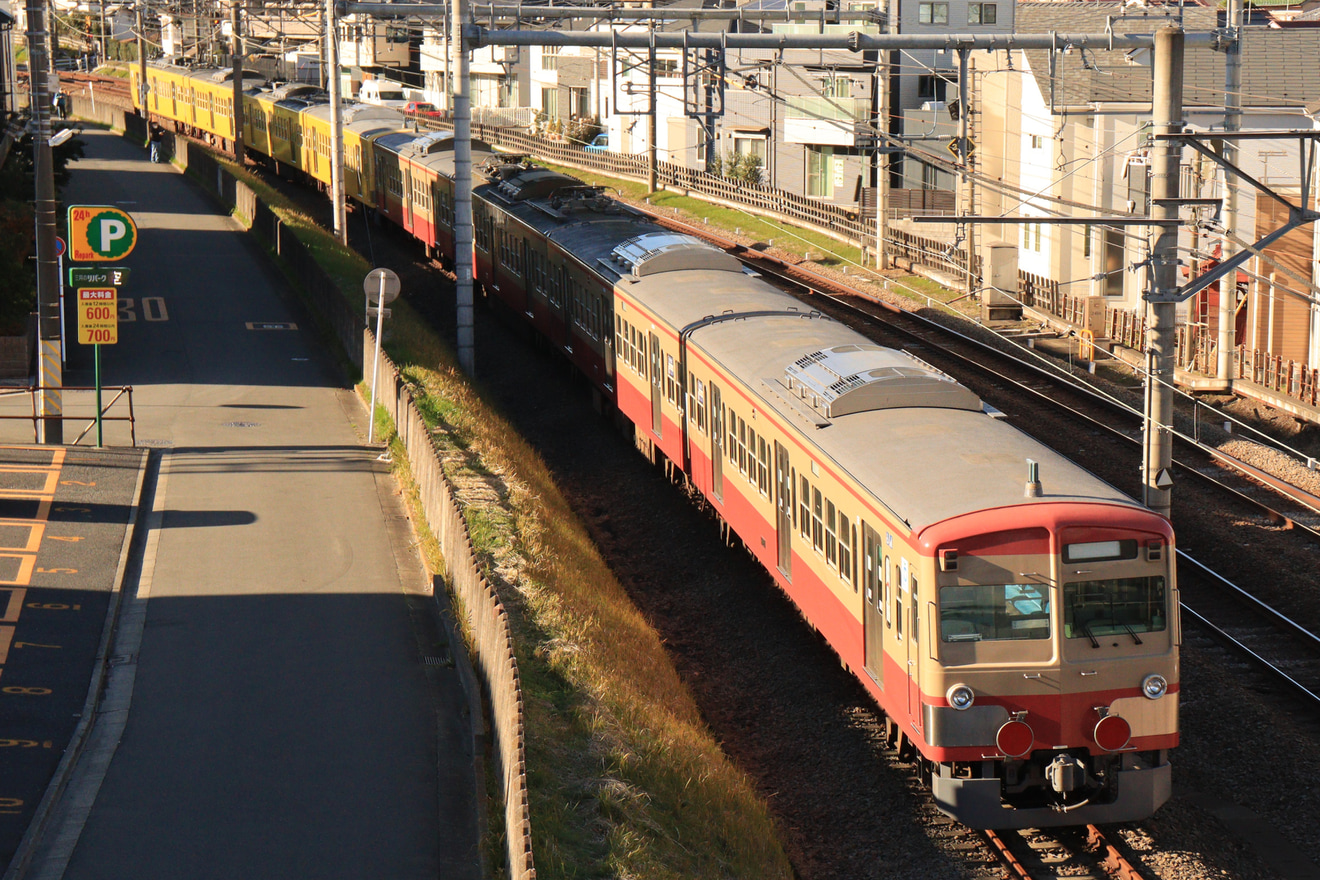 【西武】新101系1247F（赤電色）多摩川線から甲種輸送の拡大写真