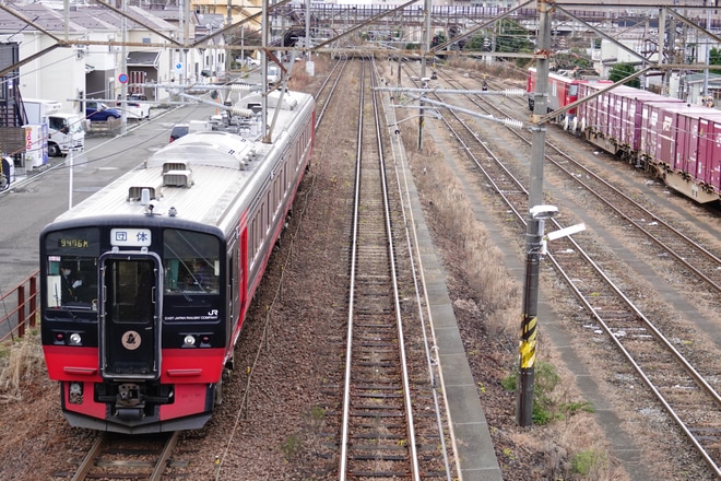 【JR東】「宮城野貨物線フルーティア」ツアーを催行を仙台貨物ターミナル付近で撮影した写真