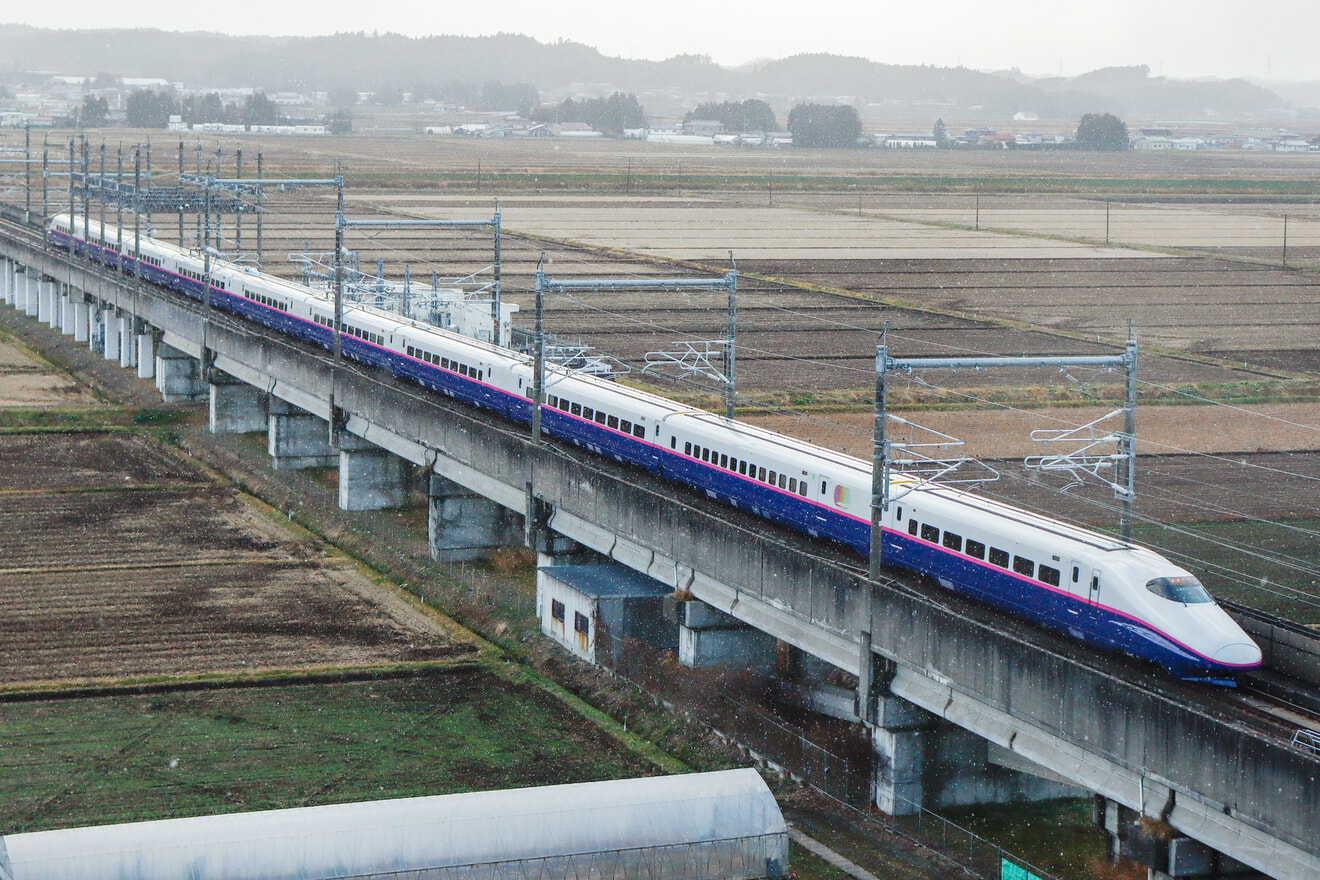【JR東】E2系J69編成新幹線総合車両センター出場北上試運転の拡大写真