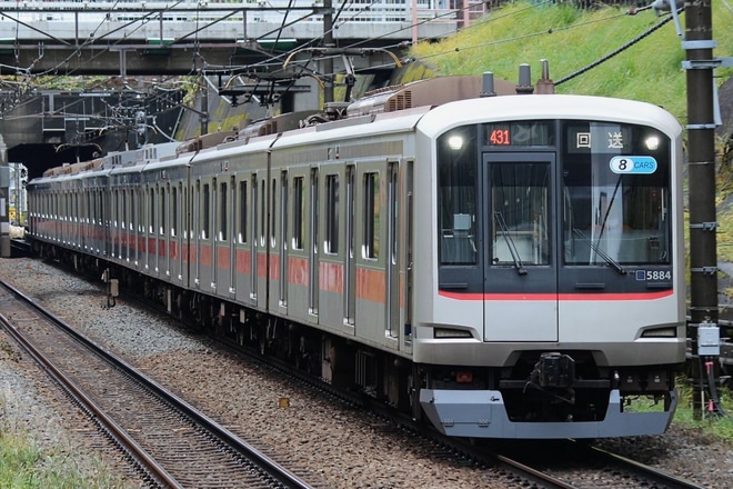 【東急】5080系5184Fが、長津田検車区へ回送を青葉台駅で撮影した写真