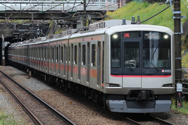 【東急】5050系4000番台4105Fが長津田検車区へ回送を青葉台駅で撮影した写真