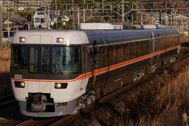 【JR海】383系A205編成が名古屋工場出場試運転を高蔵寺駅で撮影した写真