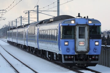 【JR北】旭川行きのキハ183系6両使用の臨時特急