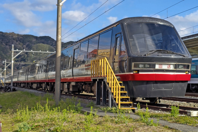 【伊豆急】2100系R-4編成 黒船電車が伊豆急下田へ疎開を不明で撮影した写真