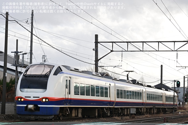 【JR東】E653系H-201編成秋田総合車両センター入場回送を不明で撮影した写真