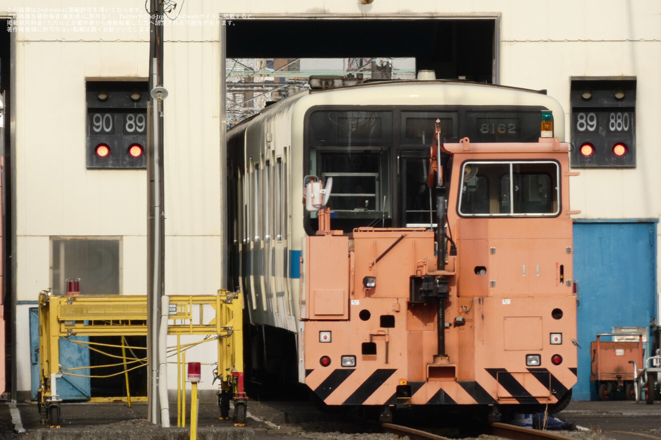 【小田急】8000形8062F(8062×4)廃車に伴うクーラー・部品撤去の拡大写真