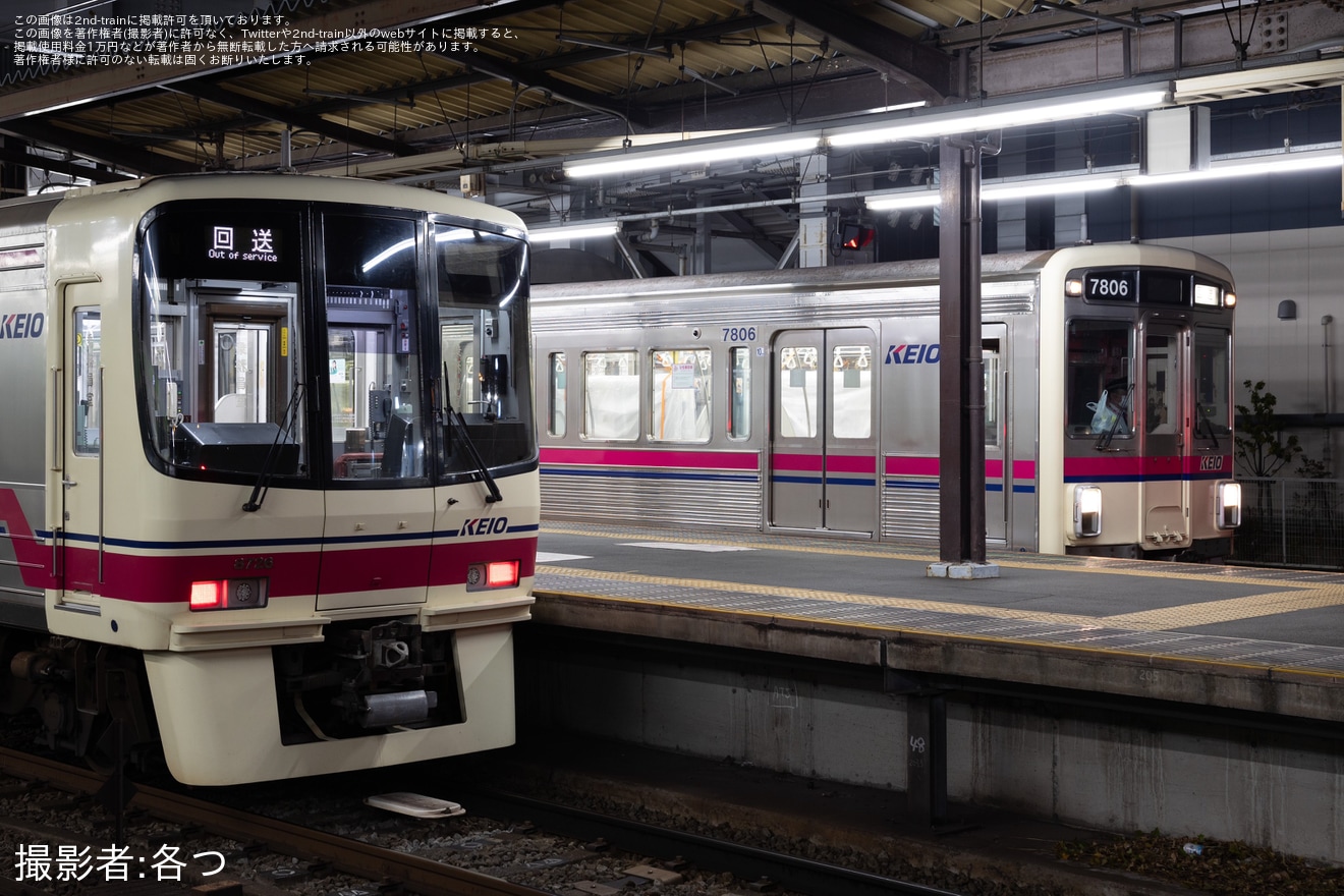 【京王】笹塚駅4番線のホームドア輸送に7000系7806F+7701Fが使用の拡大写真