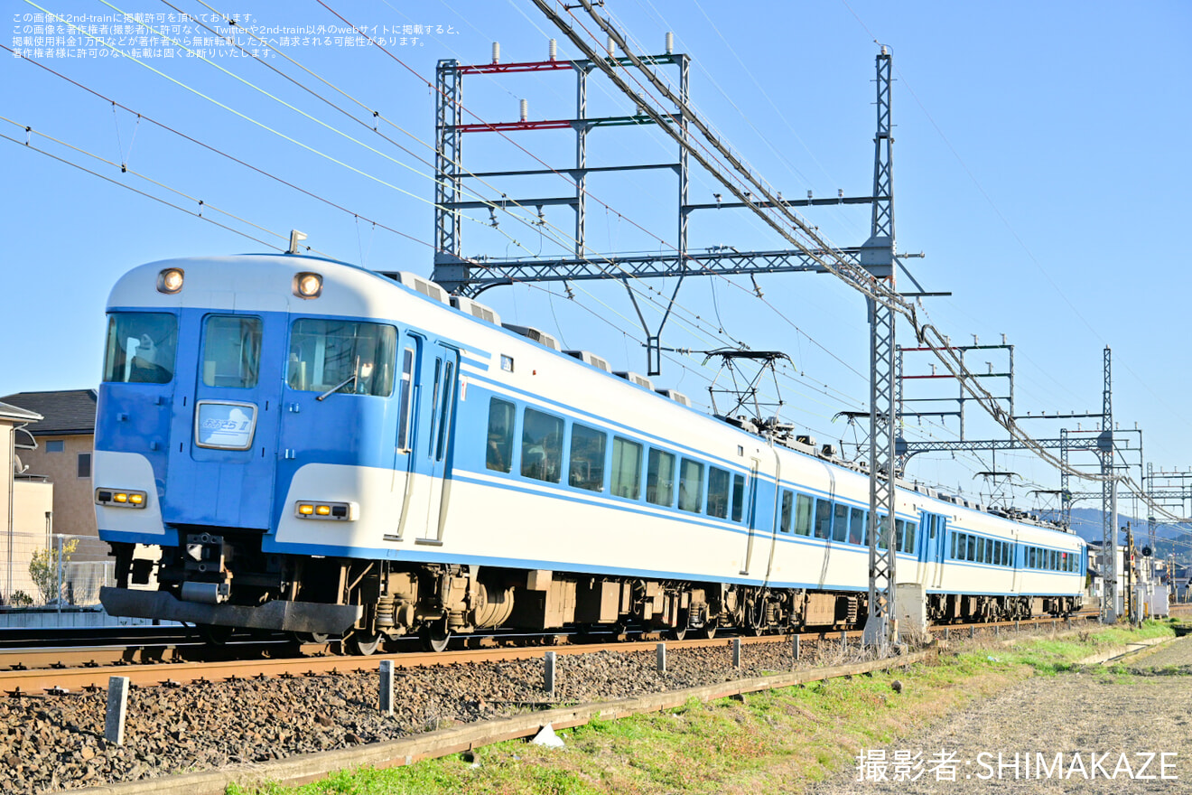 【近鉄】伊勢神宮初詣に伴う団体臨時列車の拡大写真