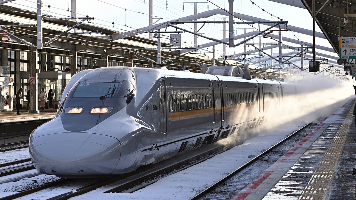 JR西】700系E13編成を使用したのぞみ685号(通称:のぞみレールスター)が