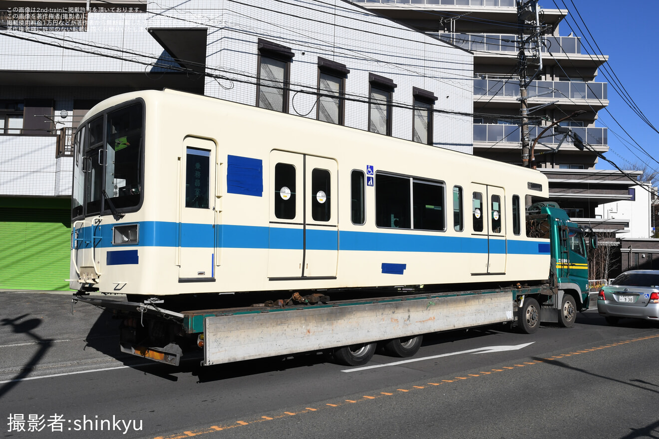 【小田急】8000形 8062×4(8062F) 新宿方2両 廃車・搬出の拡大写真