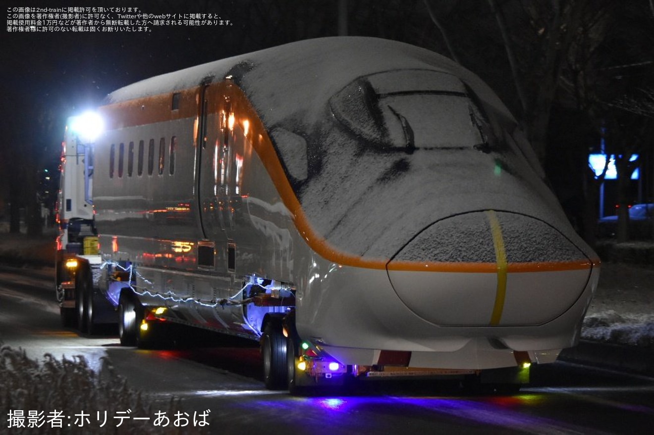【JR東】E8系G1編成が仙台港から陸送の拡大写真