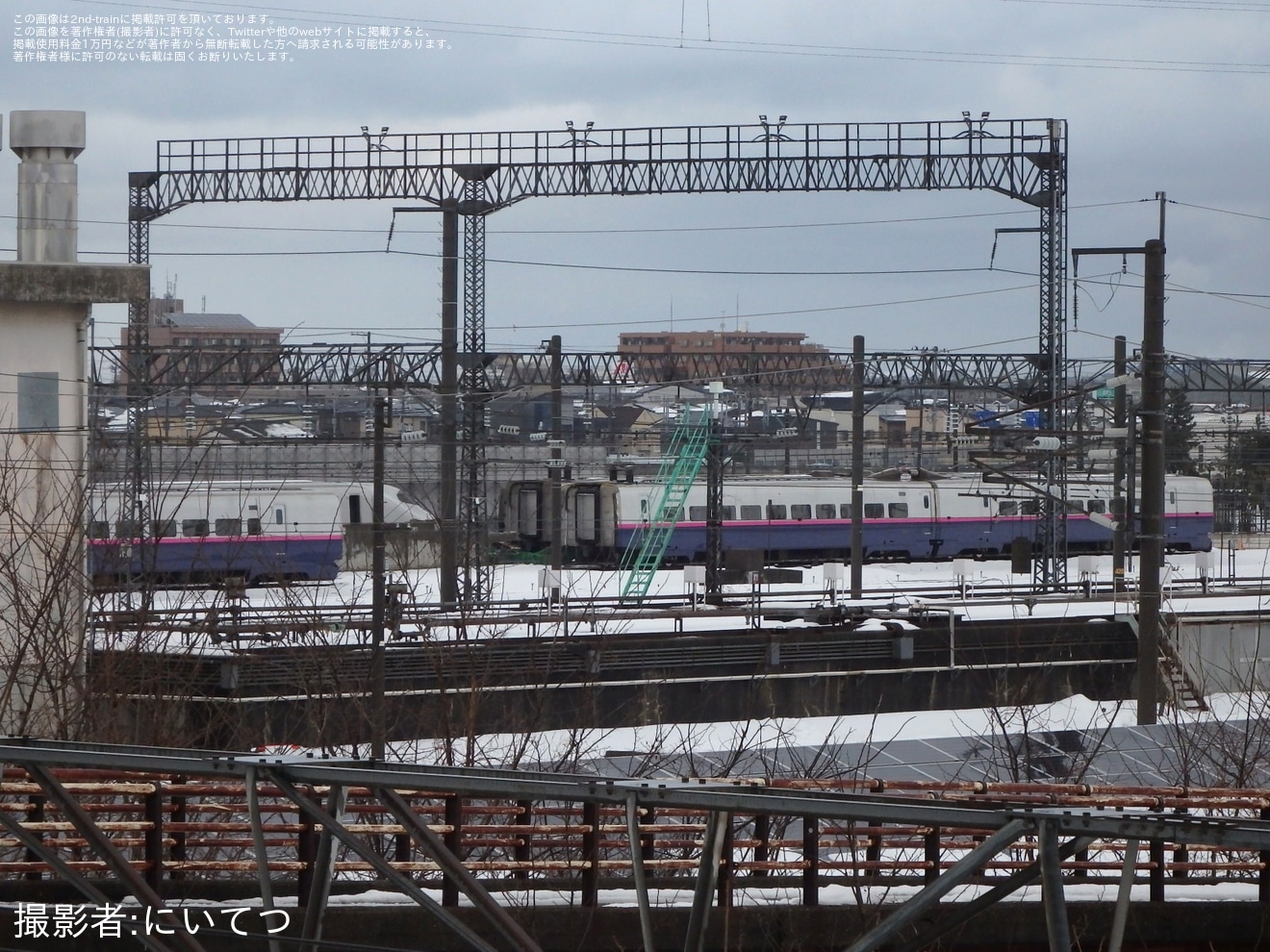 【JR東】E2系J58編成新潟新幹線車両センターにて解体作業を開始の拡大写真