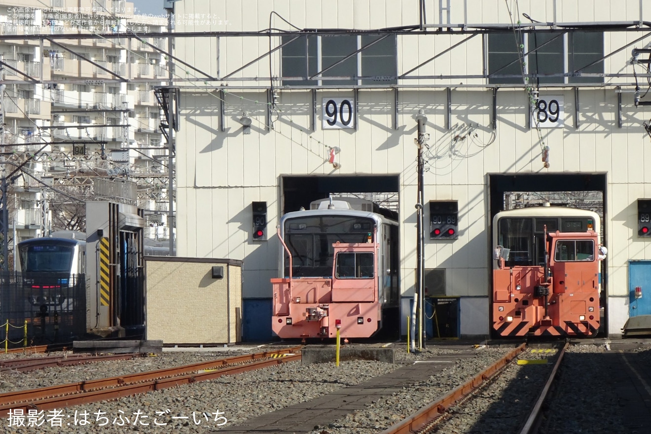 【小田急】8000形8054F(8054×4)廃車に伴うクーラー・部品撤去の拡大写真