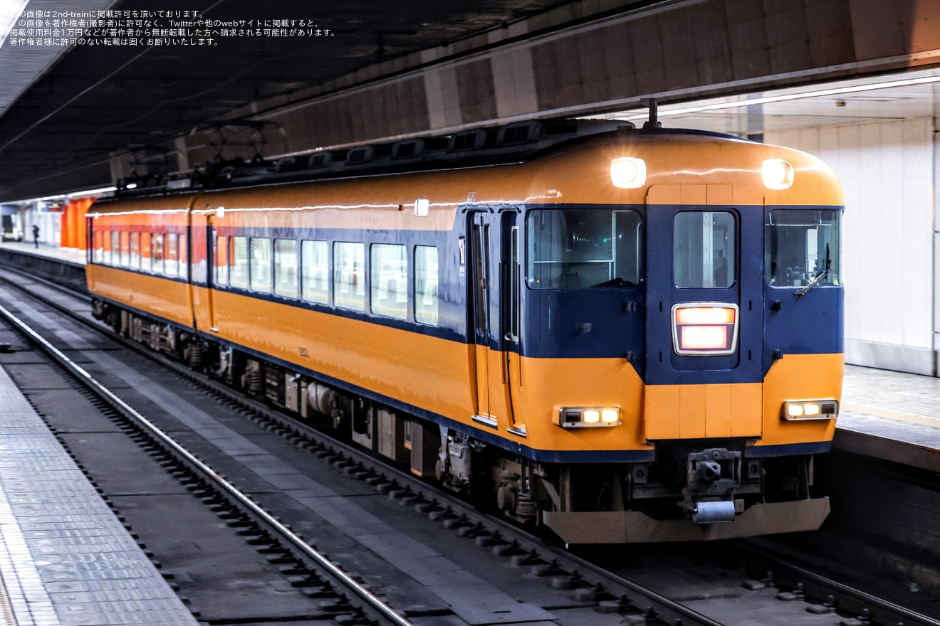 【近鉄】12200系「スナックカー」N53が高安検車区へ廃車回送の拡大写真