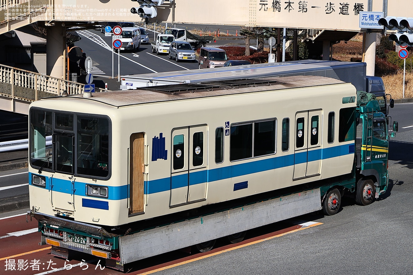【小田急】8000形8054×4(8054F)新宿方2両廃車陸送の拡大写真