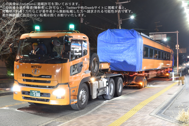【近鉄】12200系 N53廃車陸送を不明で撮影した写真