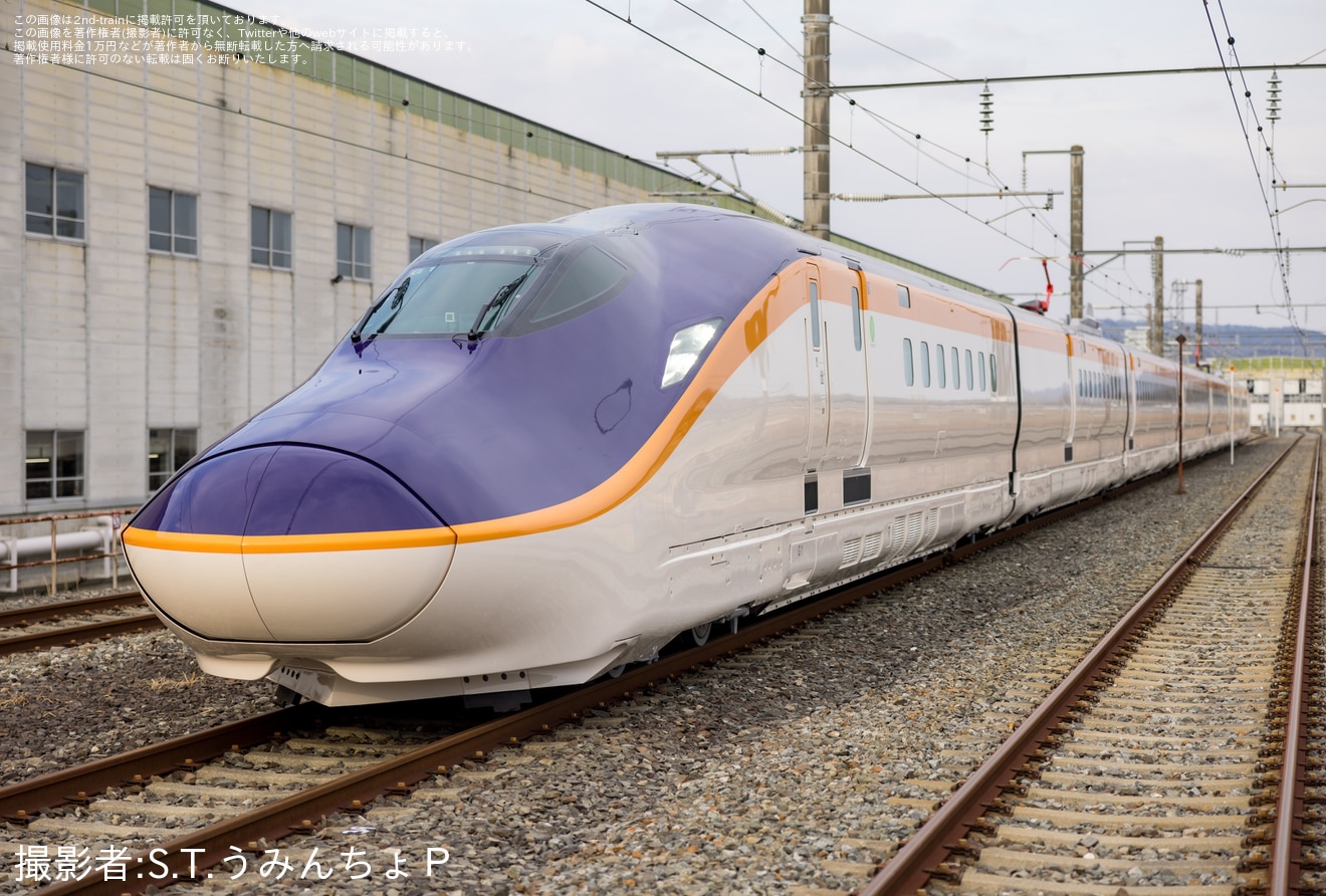 【JR東】E8系お披露目「新幹線総合車両センター撮影会」開催の拡大写真