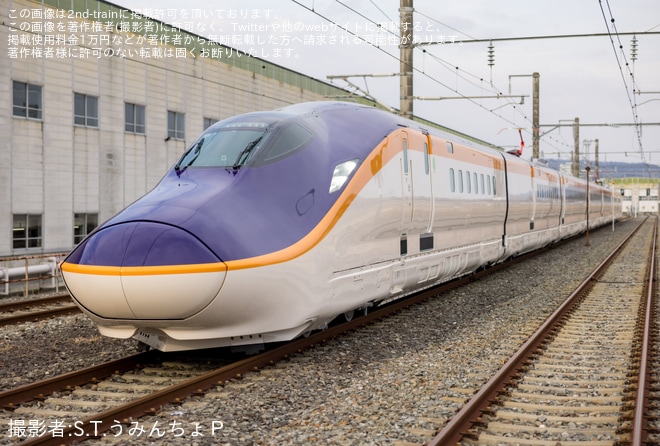 【JR東】E8系お披露目「新幹線総合車両センター撮影会」開催を新幹線総合車両センターで撮影した写真