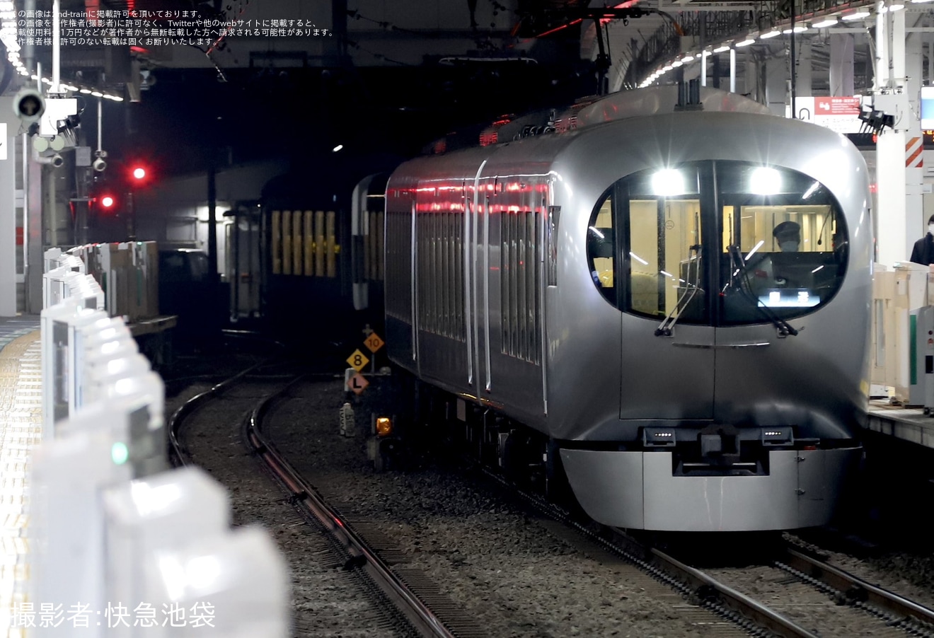 【西武】001系B編成(001-B1F)Laviewが新宿線南入曽車両基地から回送の拡大写真