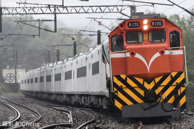  【台鐵】EMU3000型第28編成が輸送