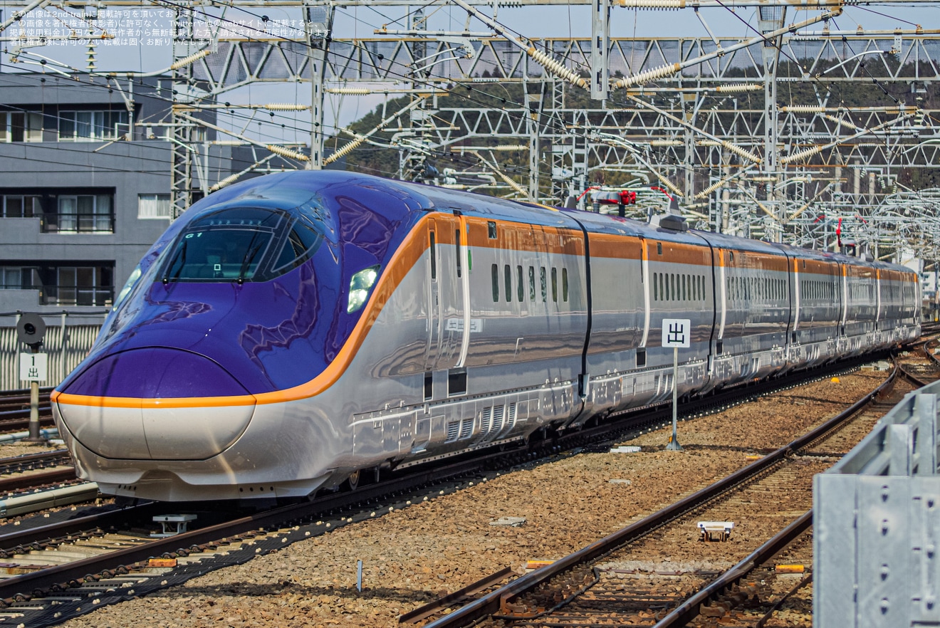 【JR東】山形新幹線の新型車両E8系G1編成日中に本線試運転の拡大写真