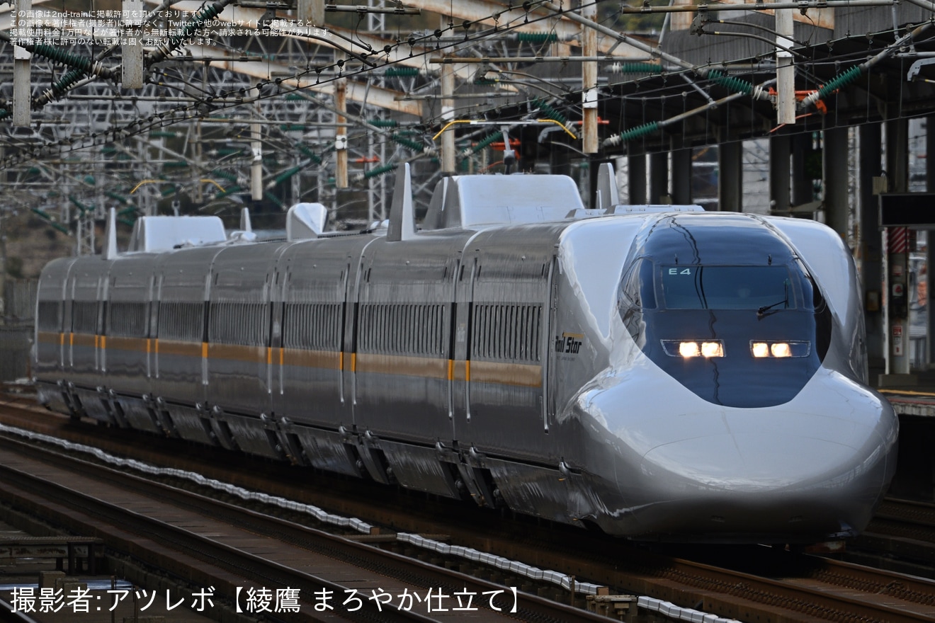 【JR西】700系E4編成「レールスター」博多総合車両所出場試運転の拡大写真