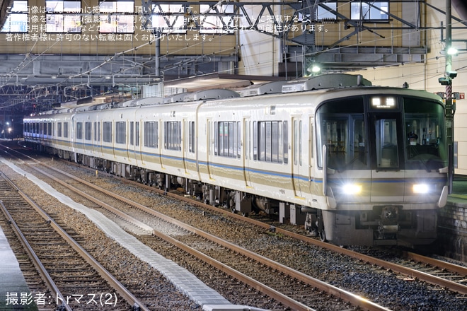 【JR西】221系K19編成+K20編成　奈良転属回送を柏原駅で撮影した写真