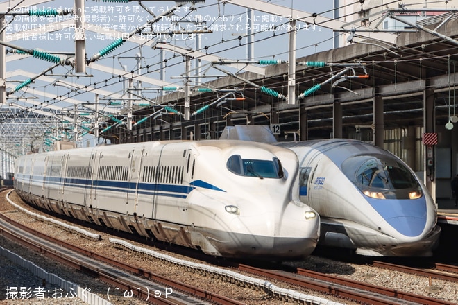 【JR西】500系V編成(ノーマル車）代走(20230312)を西明石駅で撮影した写真