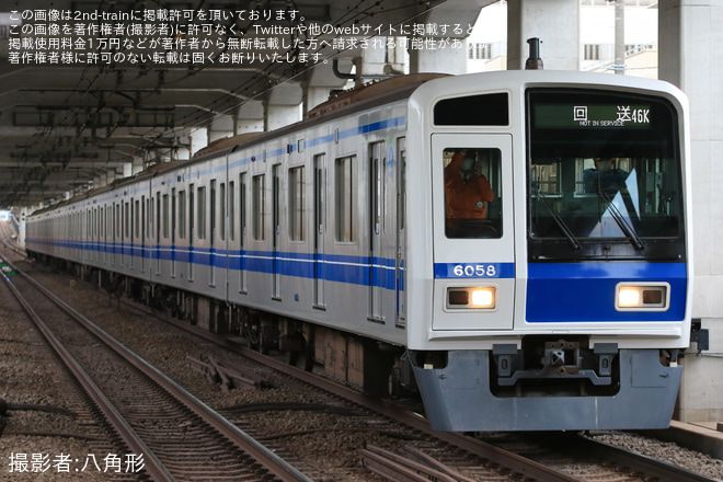 【西武】6000系6158F東急新横浜線で試運転を武蔵小杉～元住吉間で撮影した写真