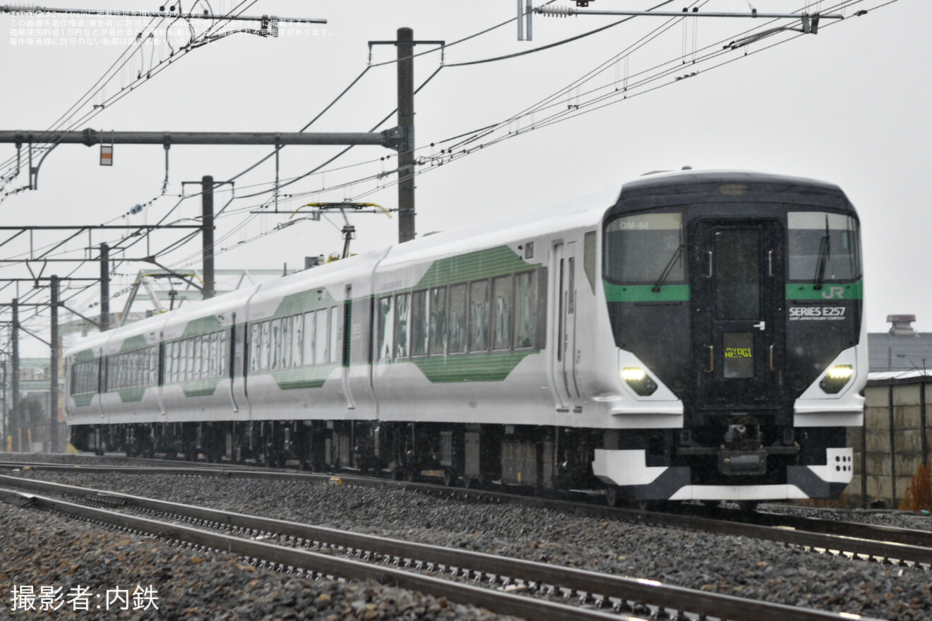 【JR東】高崎線 特急「あかぎ」「草津・四万」E257で運転開始の拡大写真