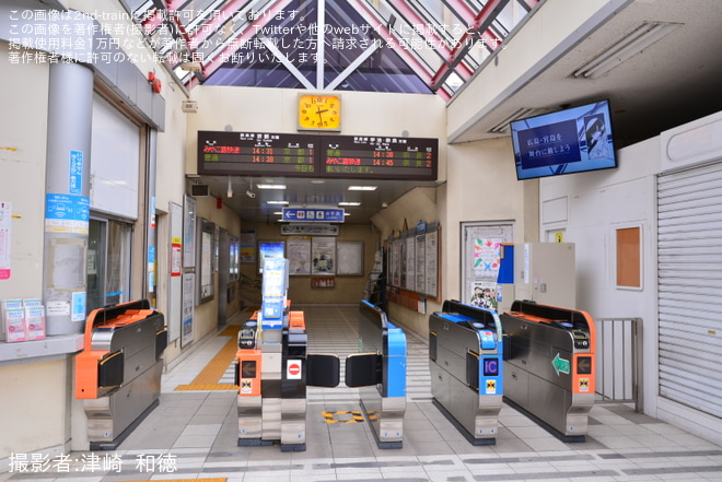 【JR西】六地蔵駅旧駅舎営業終了を不明で撮影した写真