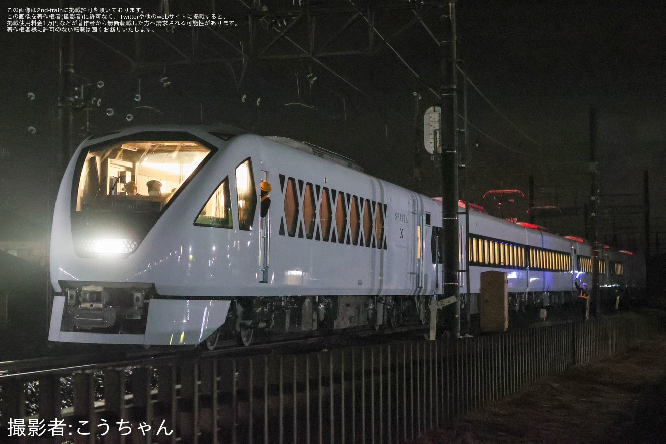 【東武】N100系「スペーシアX」102Fが夜間に本線試運転の拡大写真