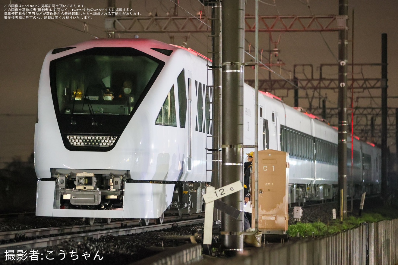 【東武】N100系「スペーシアX」102Fが夜間に本線試運転の拡大写真