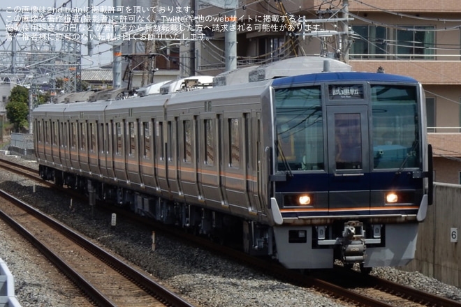 【JR西】207系H6編成吹田総合車両所出場試運転をJR総持寺駅で撮影した写真