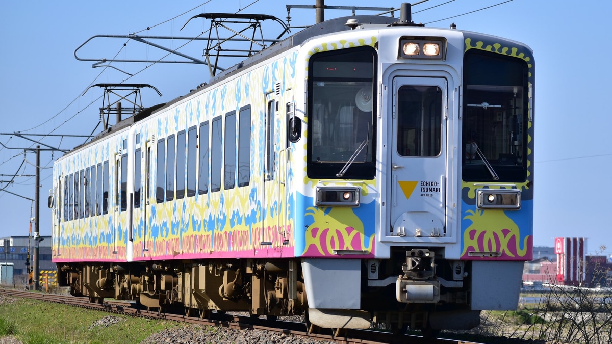 北越】団体臨時列車「第24回 高田観桜号」で北越急行車がえちごトキ