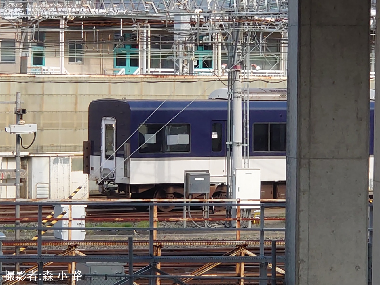 【京阪】プレミアムカー導入で余剰の3000系3750形が工事中の拡大写真