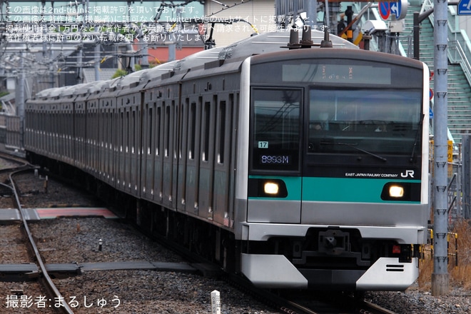 【JR東】E233系2000番台マト17編成東京総合車両センター出場回送を北千住駅で撮影した写真