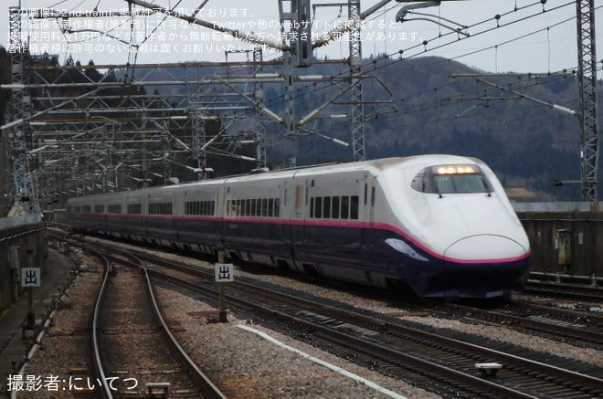【JR東】E2系J71編成が定期運用のなくなった上越新幹線を回送を浦佐駅で撮影した写真