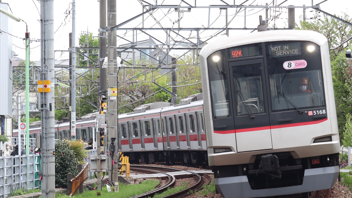 東急5050 File:Tokyu 5050 Series TY Line 20170825.jpg - Wikimedia Commons