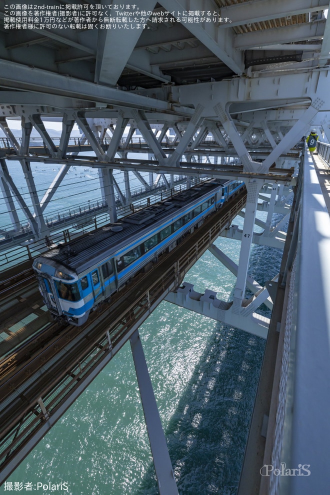 【JR四】「瀬戸大橋管理用通路から列車撮影体験ツアー」が催行を不明で撮影した写真