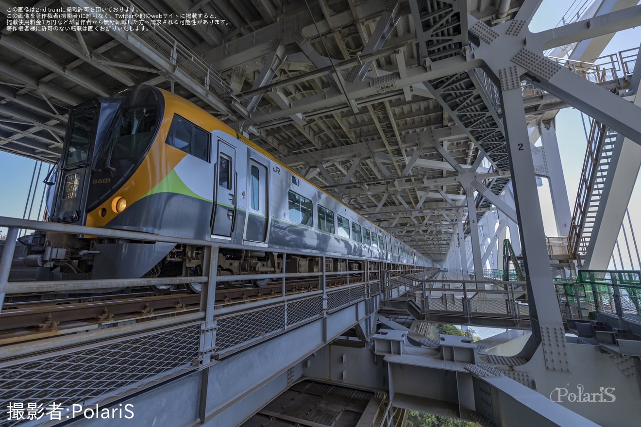 【JR四】「瀬戸大橋管理用通路から列車撮影体験ツアー」が催行の拡大写真