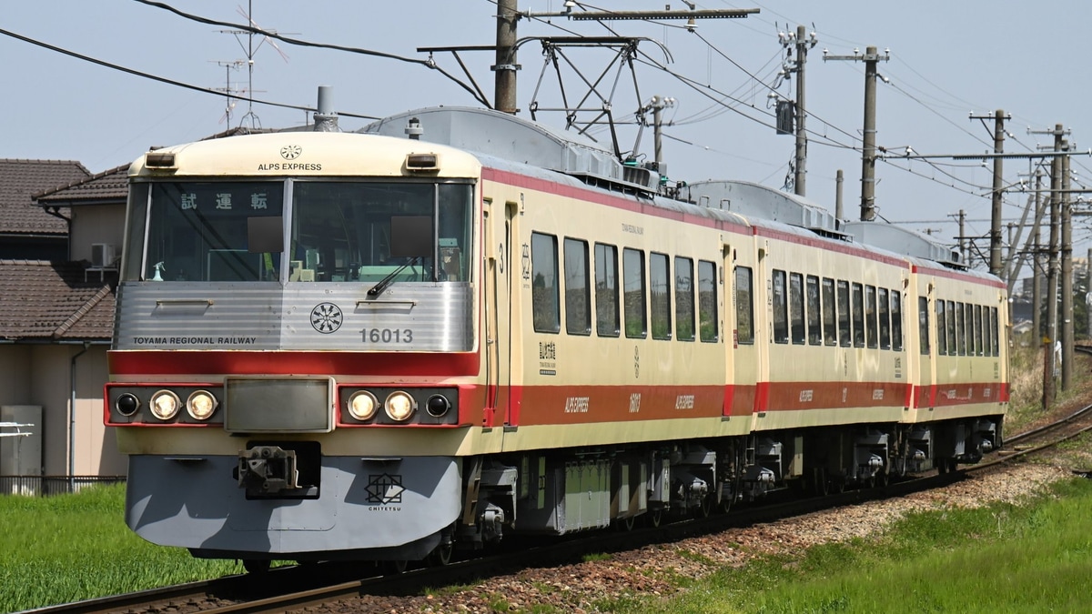 鉄道マニア必見 ガレージレイアウトの保線車両を紹介 TOMIXクモヤ193系+マルチレール