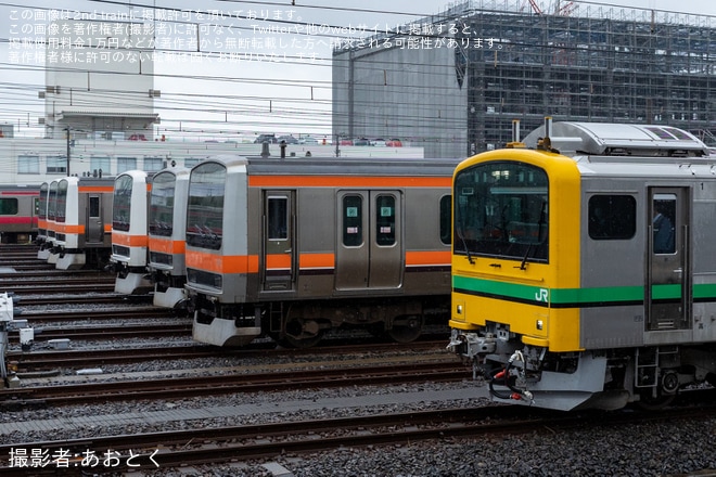 【JR東】GV-E197系クンTS01編成6連が京葉車両センターへを幕張豊砂駅で撮影した写真