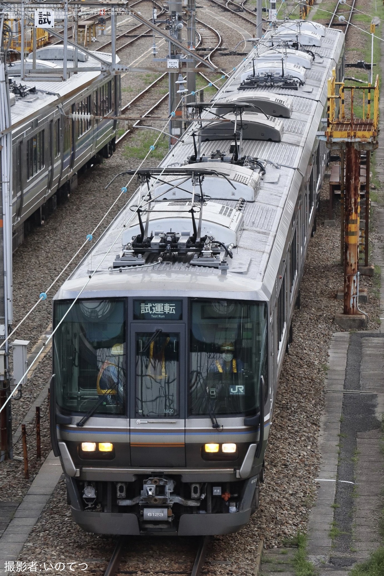 【JR西】223系MA20編成網干総合車両所構内試運転の拡大写真