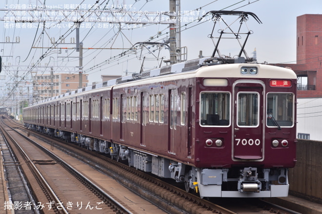 【阪急】7000系7000F 正雀工場出場を上新庄駅で撮影した写真